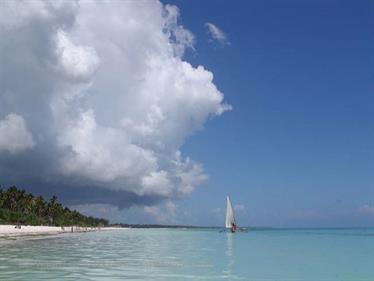 Beach walk, Zanzibar, DSC07765b